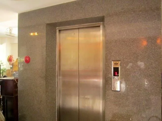 Hung Anh Hotel Ho Chi Minh City 2*,